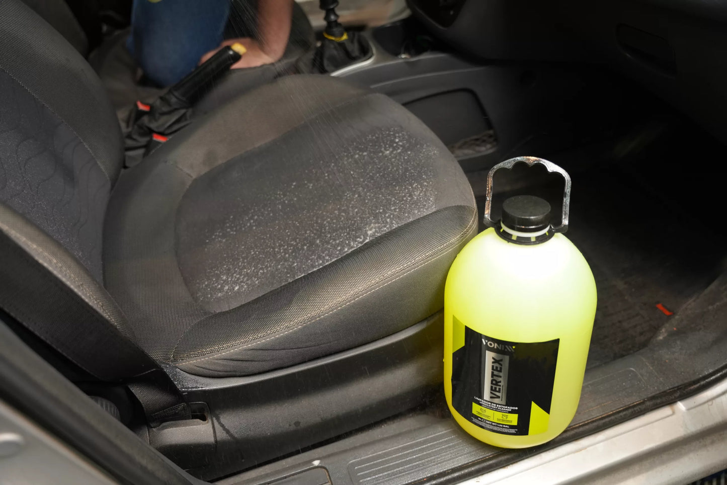 Vonixx Vertex | Bekleding & Tapijtreiniger