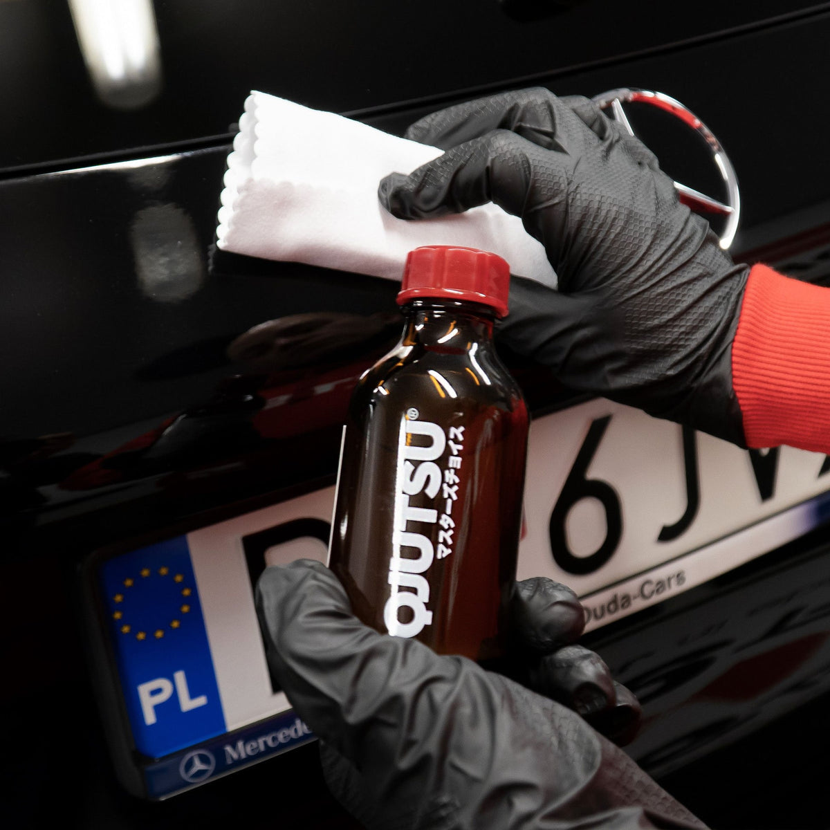 Soft99 QJUTSU Body Coat actiebeeld op autolak