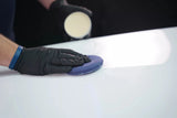 Dunne waxlaag van Vonixx Native Paste Wax op de lak