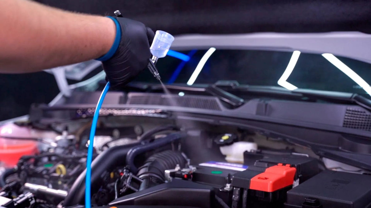 Verzorgde motorruimte na behandeling met Vonixx V-Energy